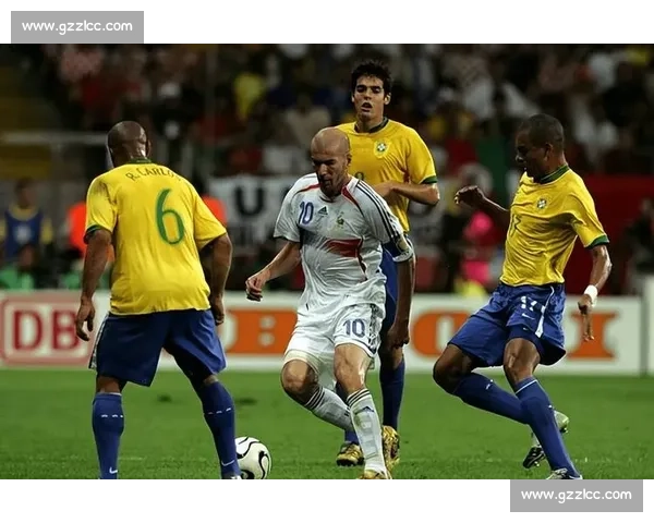 斯科拉里钦点巴西梦幻三叉戟:大罗卡卡阿德联袂即无敌 斯科拉里钦点巴西梦幻三叉戟:大罗卡卡阿德联袂即无敌