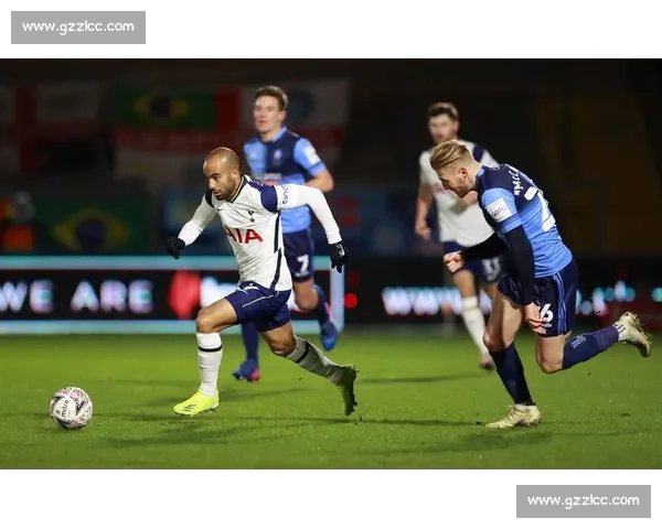 热刺主场迎战曼联焦点对决胜负悬念引爆英超之夜强强碰撞战术博弈